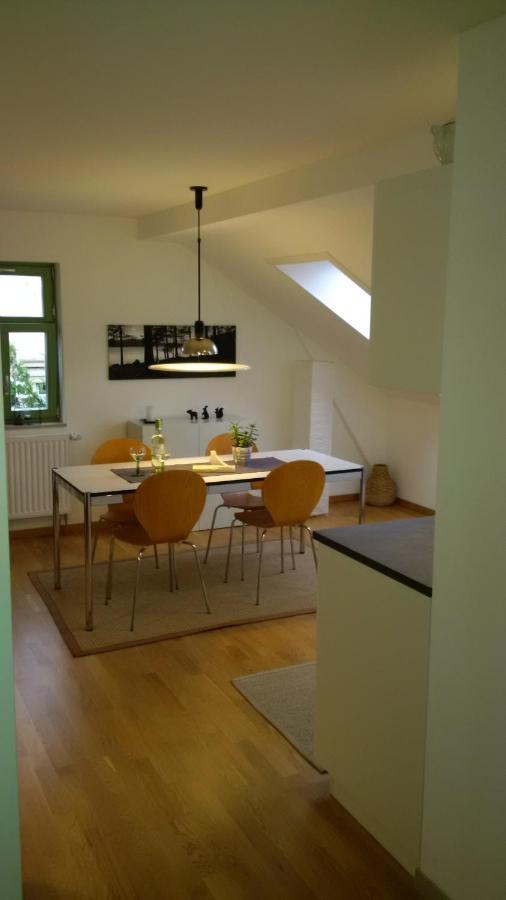 Stilvolle Ferienwohnung Am Grossen Garten Dresden Exterior photo